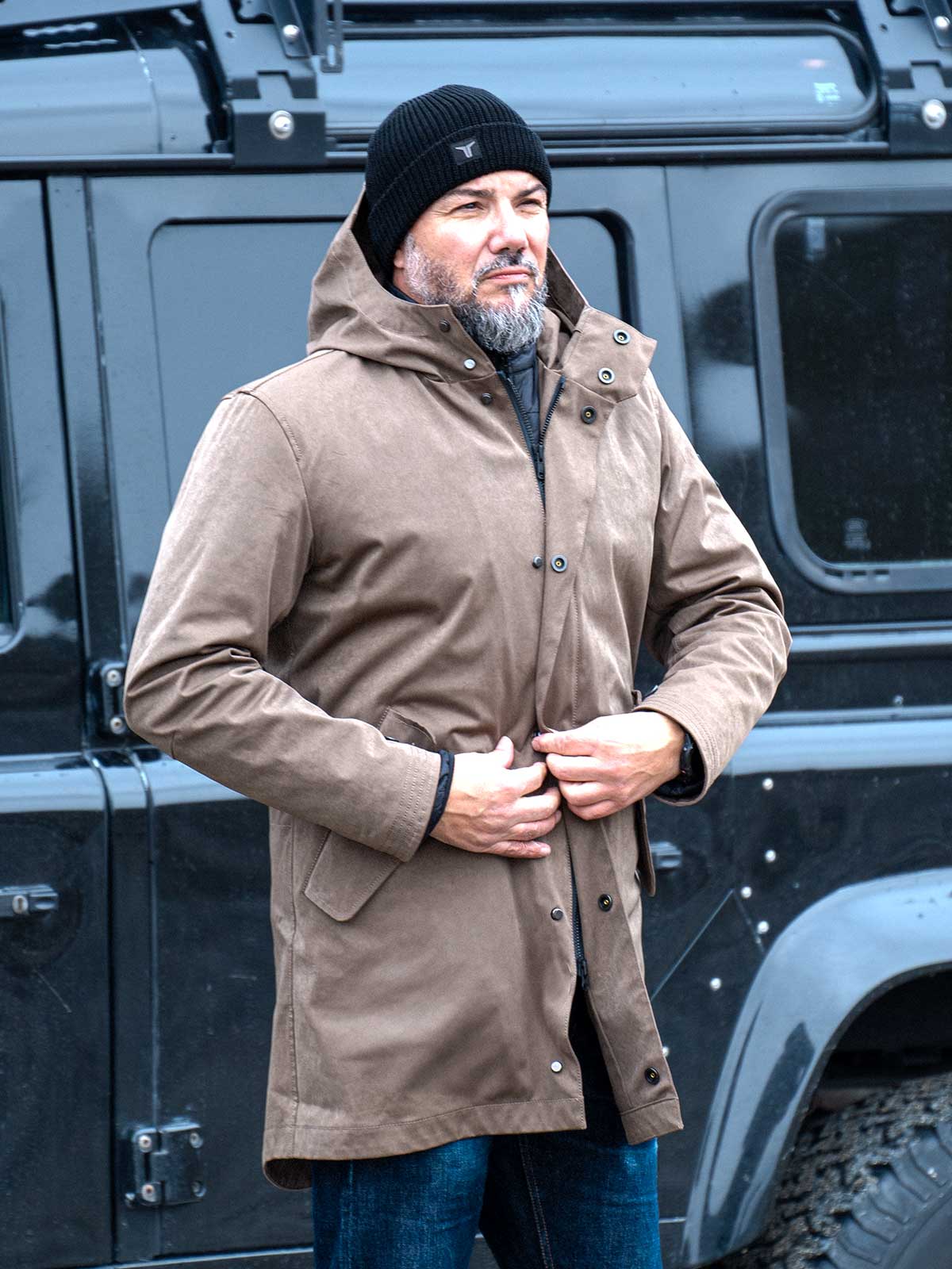 YKK Metalux two-way zipper detail on CADUFF Japanese Double-Knit 2-in-1 Winter Parka — Brown; smooth closing action; premium hardware.